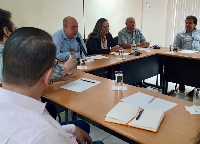 reuniao encontro moda