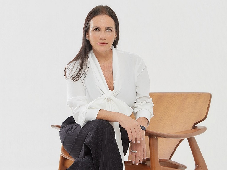 marisa carneiro posse